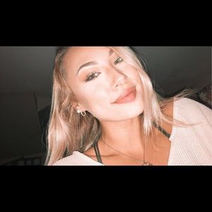 Meet your Posher, Hannah